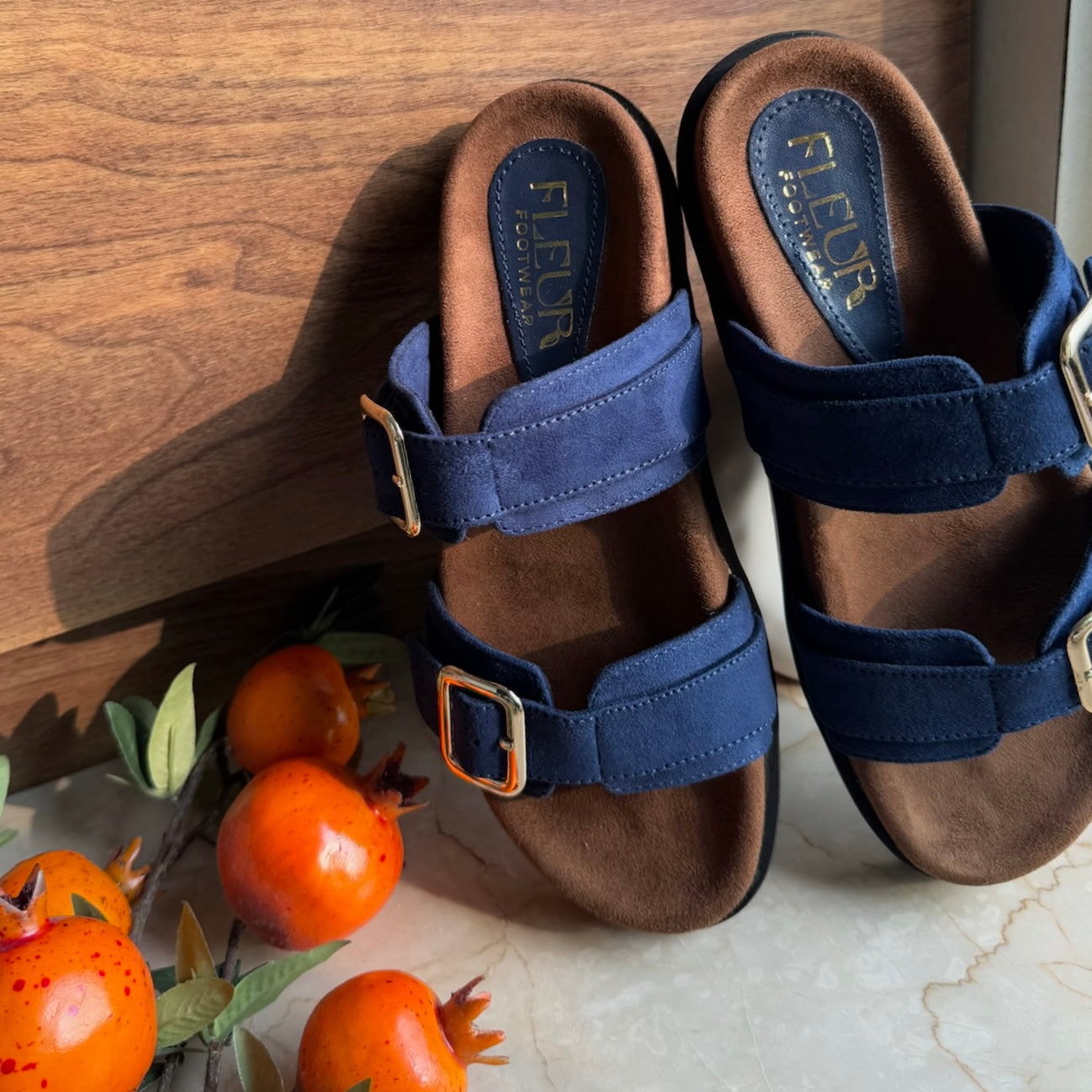 Oxford - The Ultimate Buckle Strap Sliders